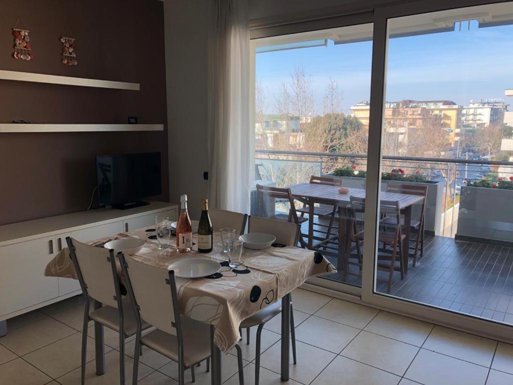 Brezza da mare Apartment Rimini Exterior foto