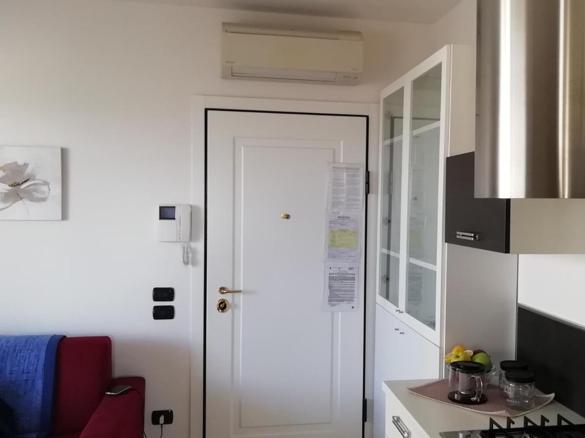 Brezza da mare Apartment Rimini Exterior foto