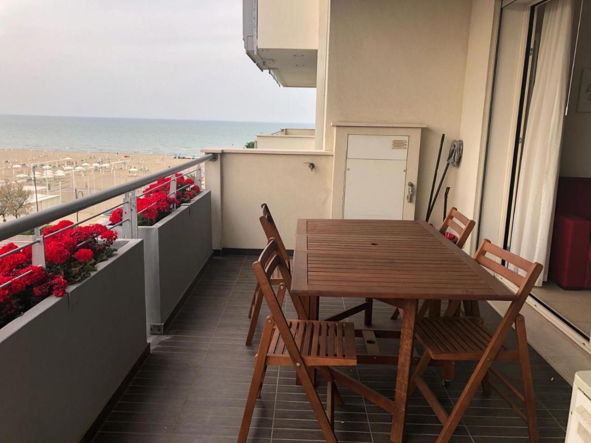 Brezza da mare Apartment Rimini Exterior foto