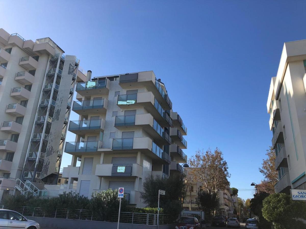 Brezza da mare Apartment Rimini Exterior foto